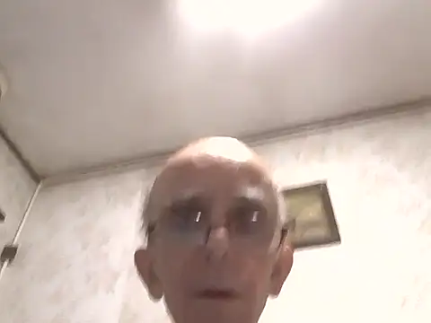 Snapshot of mariusica1@xh chatting on 09.14.25 mariusica1xh online show from 09.14.25