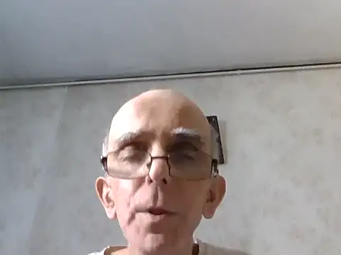 Snapshot of mariusica1@xh chatting on 09.15.25 mariusica1xh online show from 09.15.25