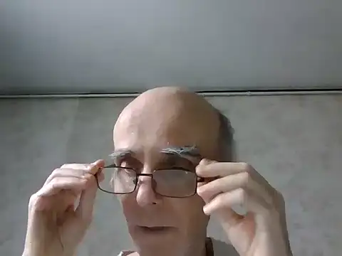 Snapshot of mariusica1@xh chatting on 09.17.25 mariusica1xh online show from 09.17.25