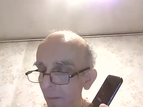 Snapshot of mariusica1@xh chatting on 09.20.25 mariusica1xh online show from 09.20.25