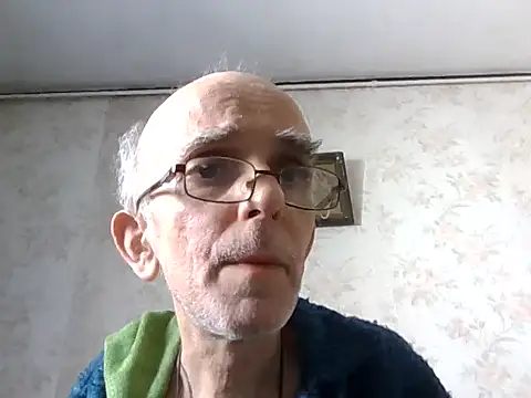 Snapshot of mariusica1@xh chatting on 09.28.25 mariusica1xh online show from 09.28.25