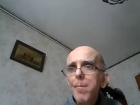 Snapshot of mariusica1@xh chatting on 10.06.25 mariusica1xh online show from 10.06.25