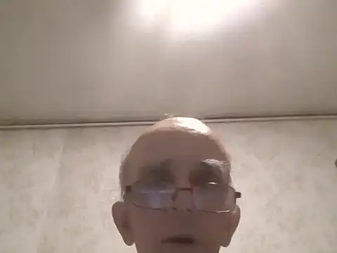 Snapshot of mariusica1@xh chatting on 10.07.25 mariusica1xh online show from 10.07.25