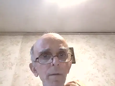 Snapshot of mariusica1@xh chatting on 10.13.25 mariusica1xh online show from 10.13.25