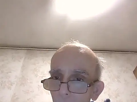 Snapshot of mariusica1@xh chatting on 10.16.25 mariusica1xh online show from 10.16.25