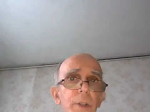 Snapshot of mariusica1@xh chatting on 10.17.25 mariusica1xh online show from 10.17.25