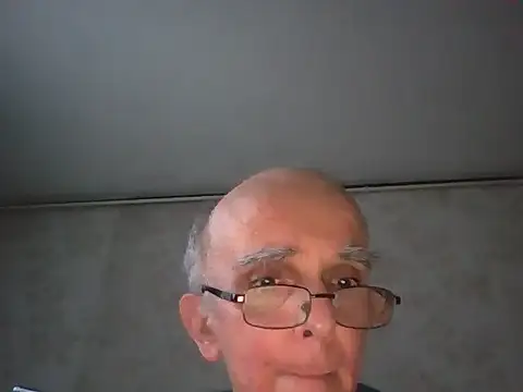 Snapshot of mariusica1@xh chatting on 10.18.25 mariusica1xh online show from 10.18.25