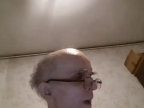 Snapshot of mariusica1@xh chatting on 10.19.25 mariusica1xh online show from 10.19.25