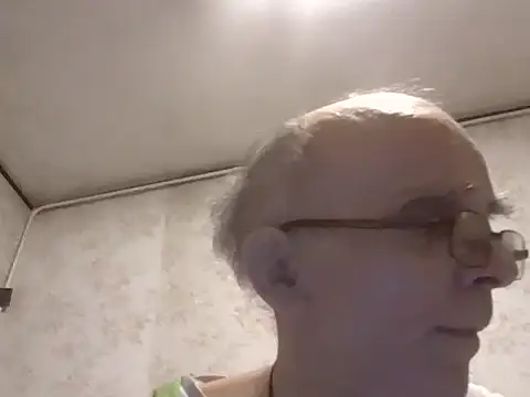 Snapshot of mariusica1@xh chatting on 10.20.25 mariusica1xh online show from 10.20.25