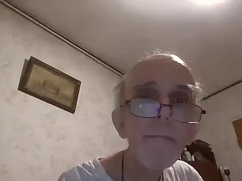 Snapshot of mariusica1@xh chatting on 11.01.25 mariusica1xh online show from 11.01.25