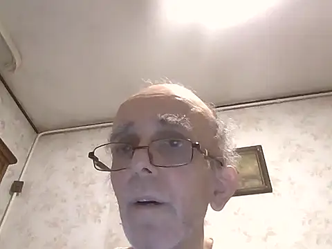 Snapshot of mariusica1@xh chatting on 11.03.25 mariusica1xh online show from 11.03.25