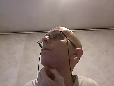 Snapshot of mariusica1@xh chatting on 11.07.25 mariusica1xh online show from 11.07.25