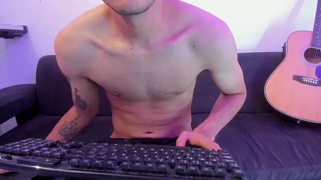 Henrikk senn online show from 04.10.26