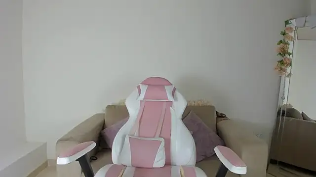 Charlotte cowell sub1  online show from 12.11.24