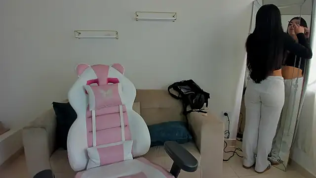 Charlotte cowell sub1  online show from 10.28.25