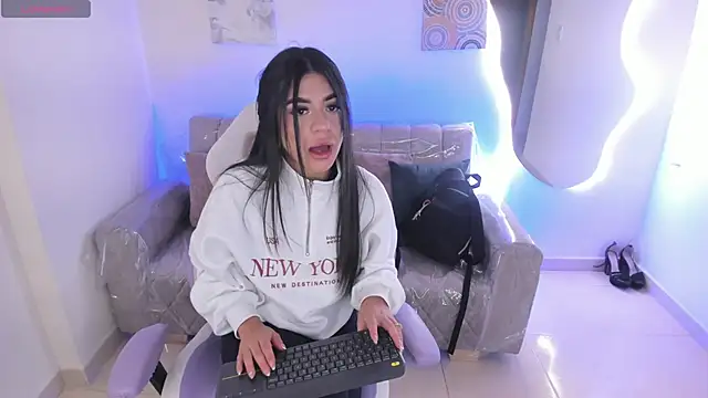 Charlotte cowell sub1  online show from 12.01.25