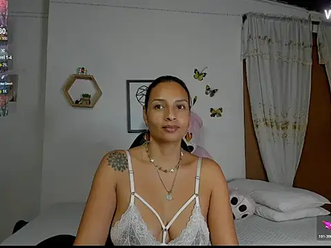 mykaelahoney online show from 11.24.25