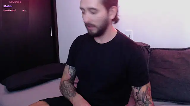 Snapshot of marco_allison43 chatting on 10.31.25 marco allison43 online show from 10.31.25