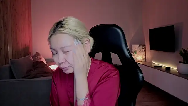 RileyMee online show from 03.17.26