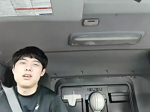 whitebriefboy online show from 05.26.26