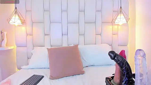 AslyGomez online show from 01.20.25