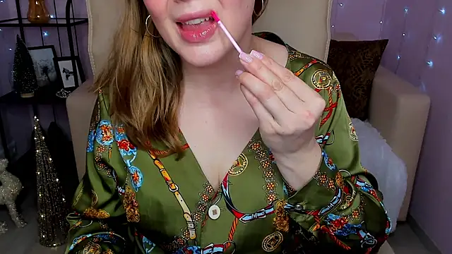 Helens love online show from 12.14.24