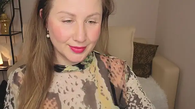 Snapshot of Helens_love chatting on 06.14.26 Helens love online show from 06.14.26