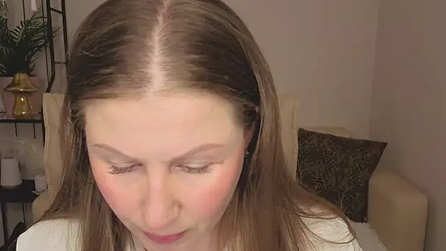 Snapshot of Helens_love chatting on 06.18.26 Helens love online show from 06.18.26