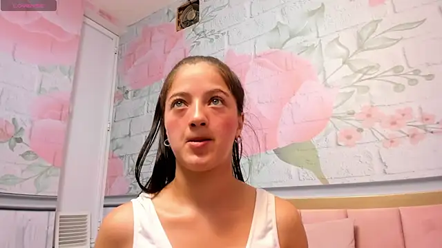 Annie Cute18  online show from 02.05.25