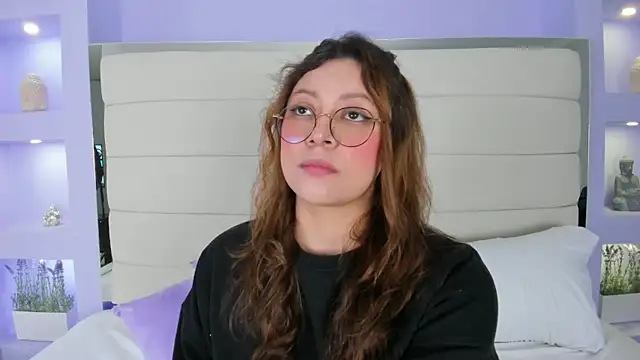 Lanna18 online show from 03.15.25