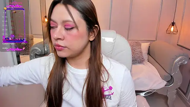 Lanna18 online show from 09.18.25