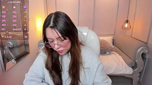 Lanna18 online show from 10.11.25