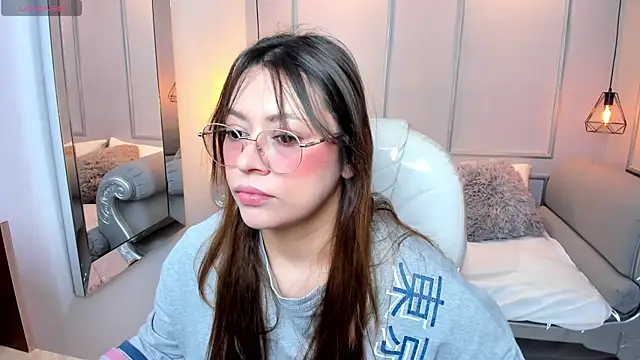 Lanna18 online show from 11.07.25