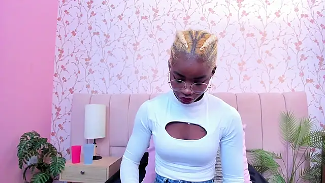 amber-hill online show from 12.02.25