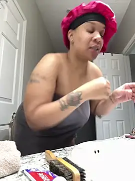 SexyHoneyRedd online show from 01.17.25