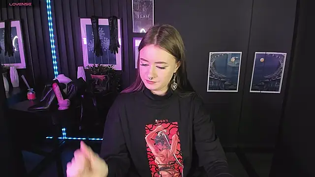 Snapshot of Lily_Moonlight chatting on 01.14.25 Lily Moonlight online show from 01.14.25