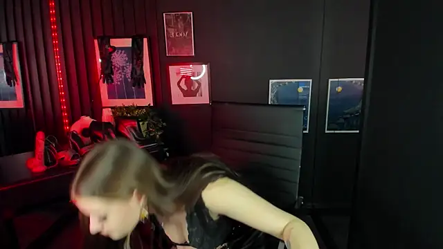 Snapshot of Lily_Moonlight chatting on 03.22.25 Lily Moonlight online show from 03.22.25