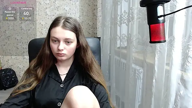 Nana Hot online show from 12.13.24