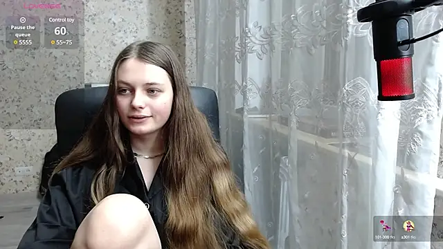 Nana Hot online show from 12.24.24