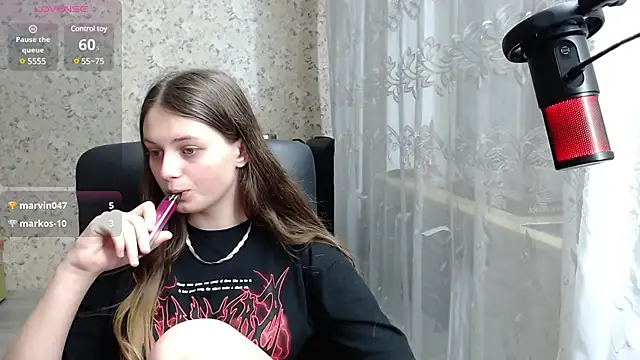 Nana Hot online show from 12.27.24