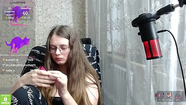 Nana Hot online show from 02.06.25