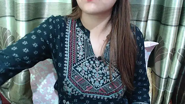 queen angelina online show from 02.22.26