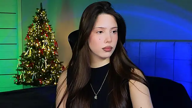 Snapshot of Stacy_Gonzales_ chatting on 12.19.24 Stacy Gonzales online show from 12.19.24