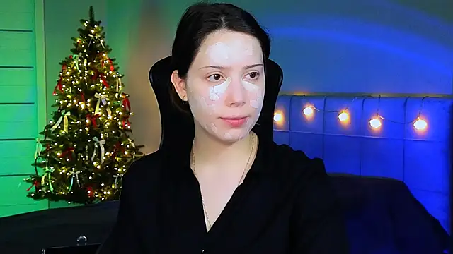 Snapshot of Stacy_Gonzales_ chatting on 12.21.24 Stacy Gonzales online show from 12.21.24