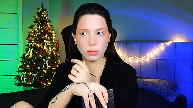 Snapshot of Stacy_Gonzales_ chatting on 01.04.25 Stacy Gonzales online show from 01.04.25