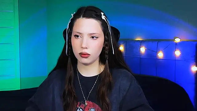 Snapshot of Stacy_Gonzales_ chatting on 02.15.25 Stacy Gonzales online show from 02.15.25