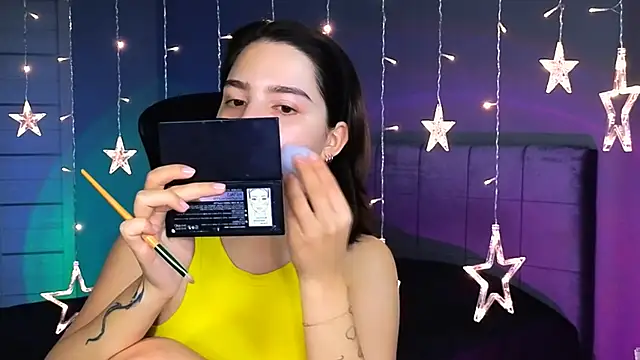 Snapshot of Stacy_Gonzales_ chatting on 10.19.25 Stacy Gonzales online show from 10.19.25