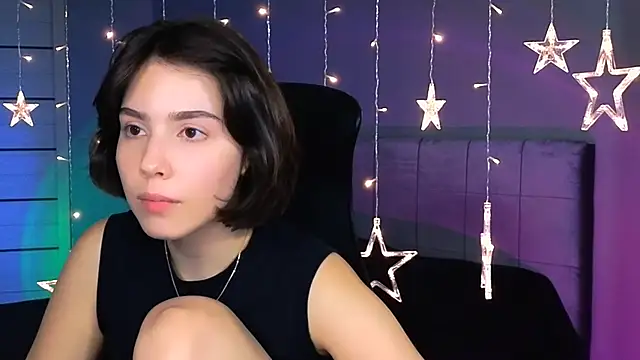 Snapshot of Stacy_Gonzales_ chatting on 10.22.25 Stacy Gonzales online show from 10.22.25