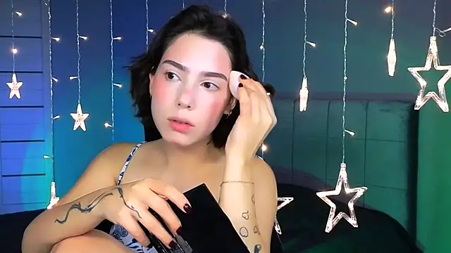 Snapshot of Stacy_Gonzales_ chatting on 10.26.25 Stacy Gonzales online show from 10.26.25