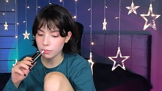 Snapshot of Stacy_Gonzales_ chatting on 10.28.25 Stacy Gonzales online show from 10.28.25